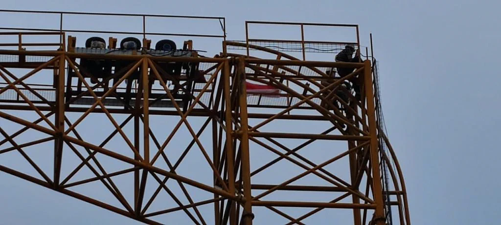 Proyek Penguat Sinyal Ponsel Resmi Bersertifikat di kapal tongkang PT Zumar 2